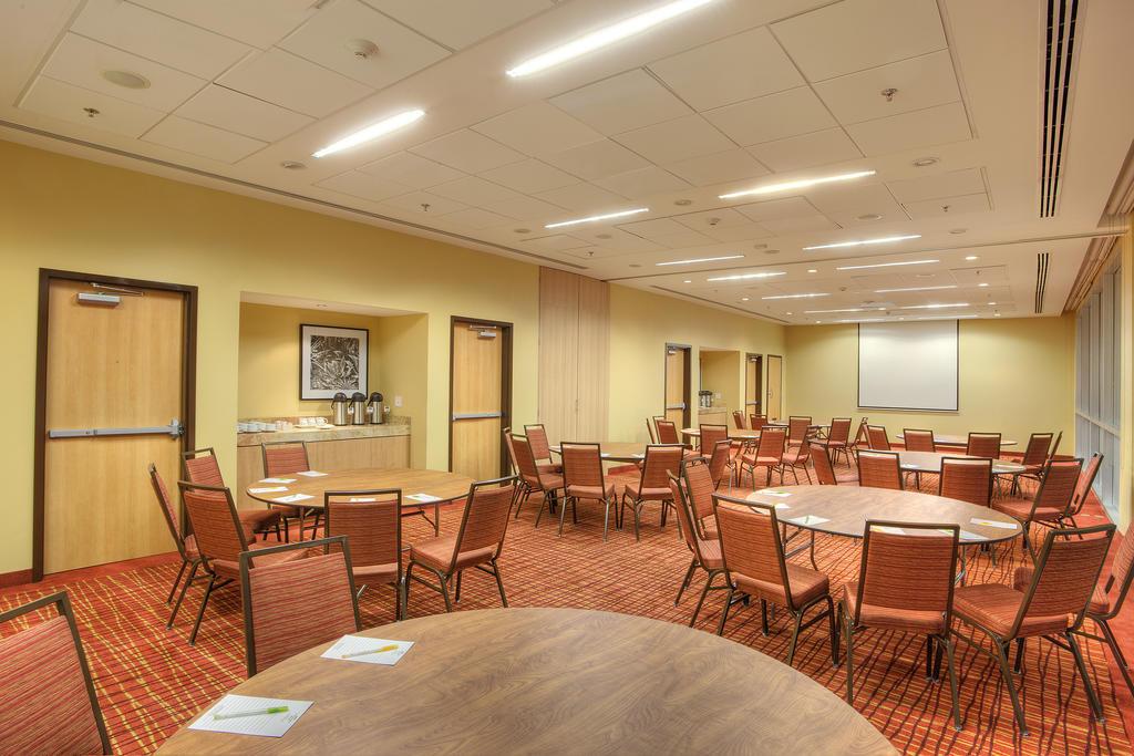 Courtyard By Marriott Leon At The Poliforum Eksteriør billede