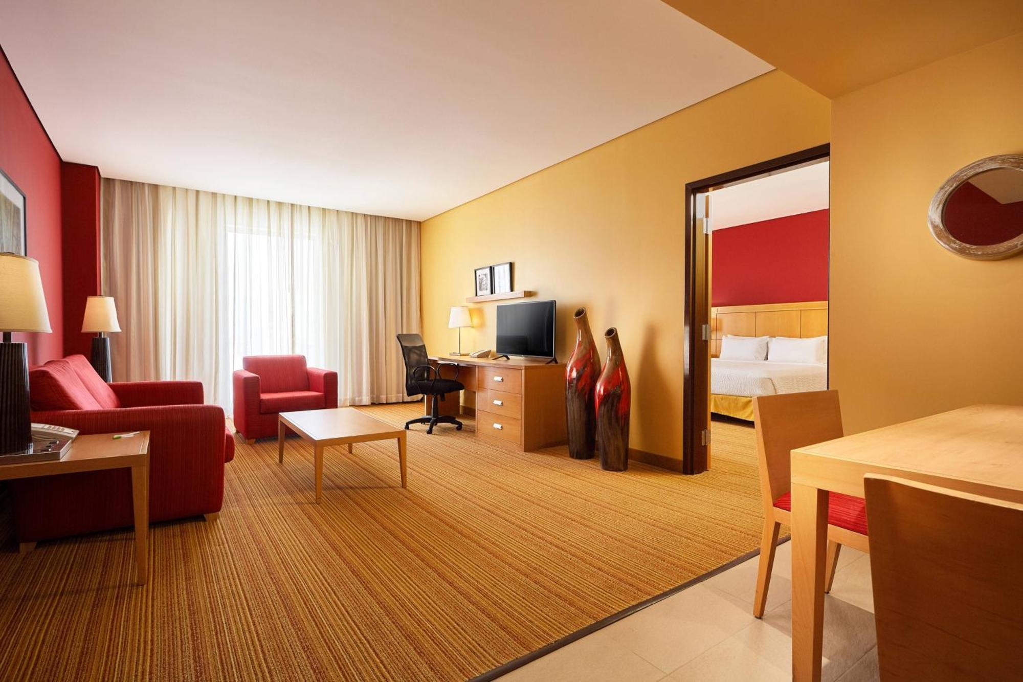 Courtyard By Marriott Leon At The Poliforum Eksteriør billede